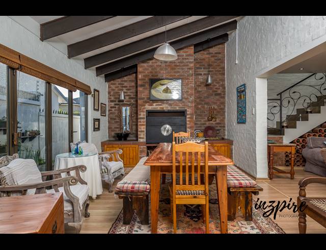 3 BEDROOM HOUSE TO LET IN DIAZ BEACH
